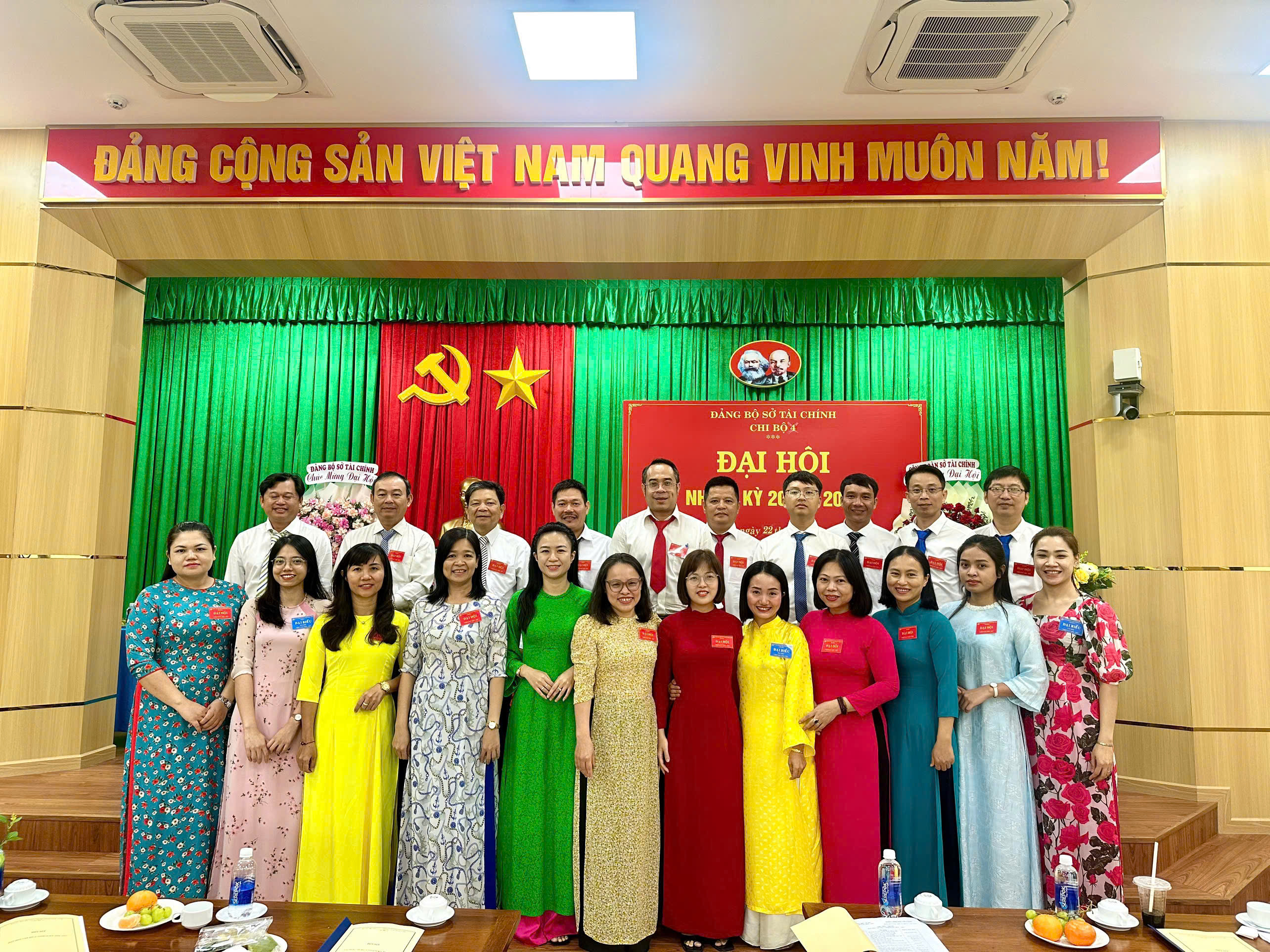 Dai hoi CB4